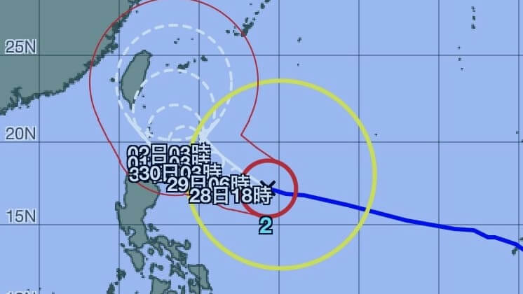 沖縄に接近している台風の天気図