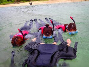 沖縄　シュノーケリング　泳げなくても大丈夫